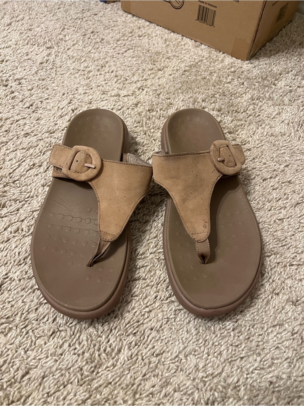 Vionic Women's Tan Suede Thong Sandals with Buckle Detail